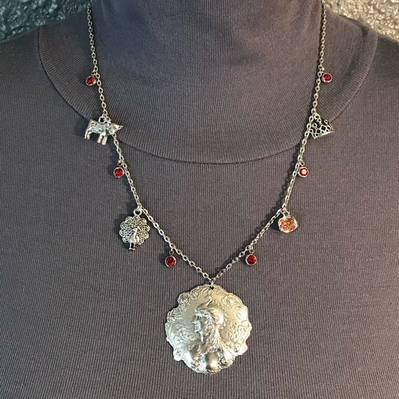 “Queen Hera" Juno Art Nouveau Goddess Greek Roman Mythology Handmade Necklace - Picture 8 of 16